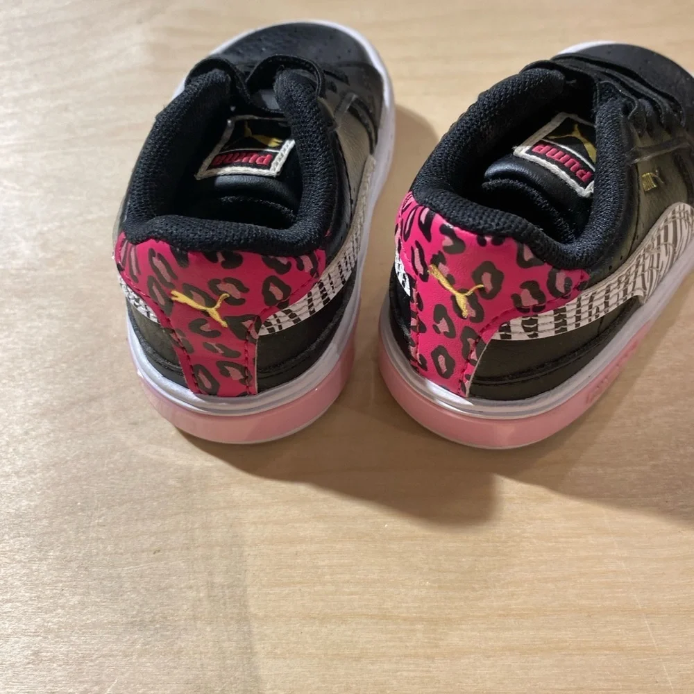 Puma Infant Sneakers size 5C (JY)